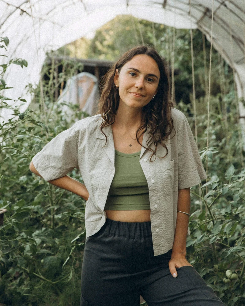 Olivegrünes Crop Top Basic aus Bio-Baumwolle von Matona