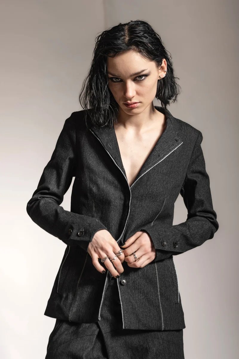 eigensinnig wien | Sontag | Designer Jeansjacke für Damen in Grau