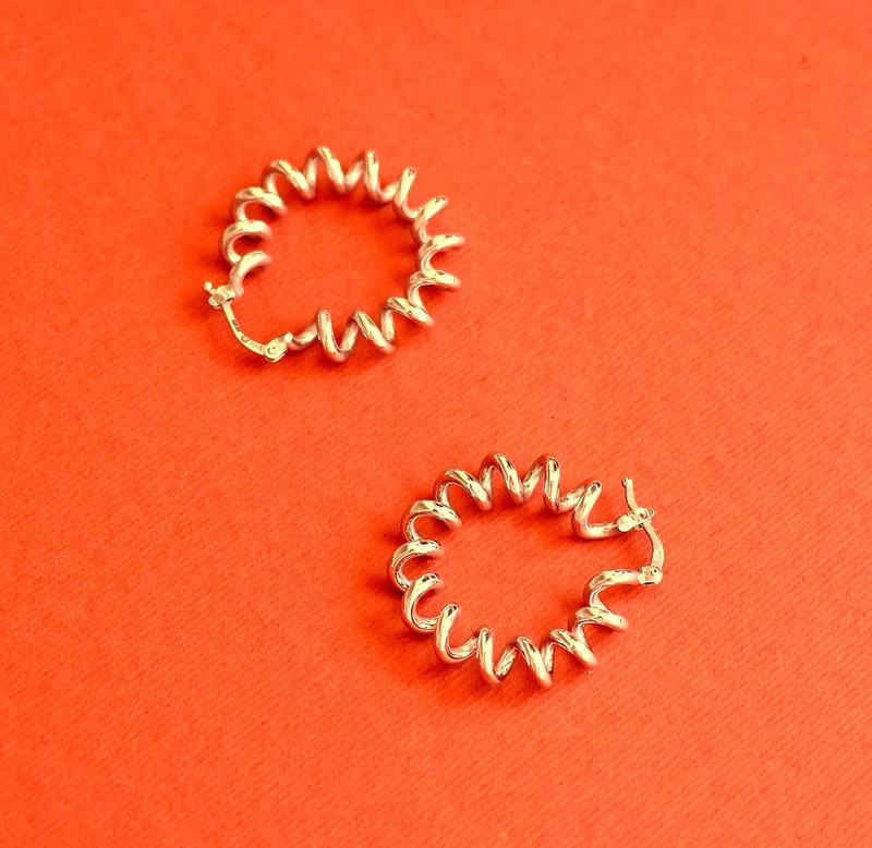 SPIRA Molla Hoop Ohrringe 3cm von V Design Lab