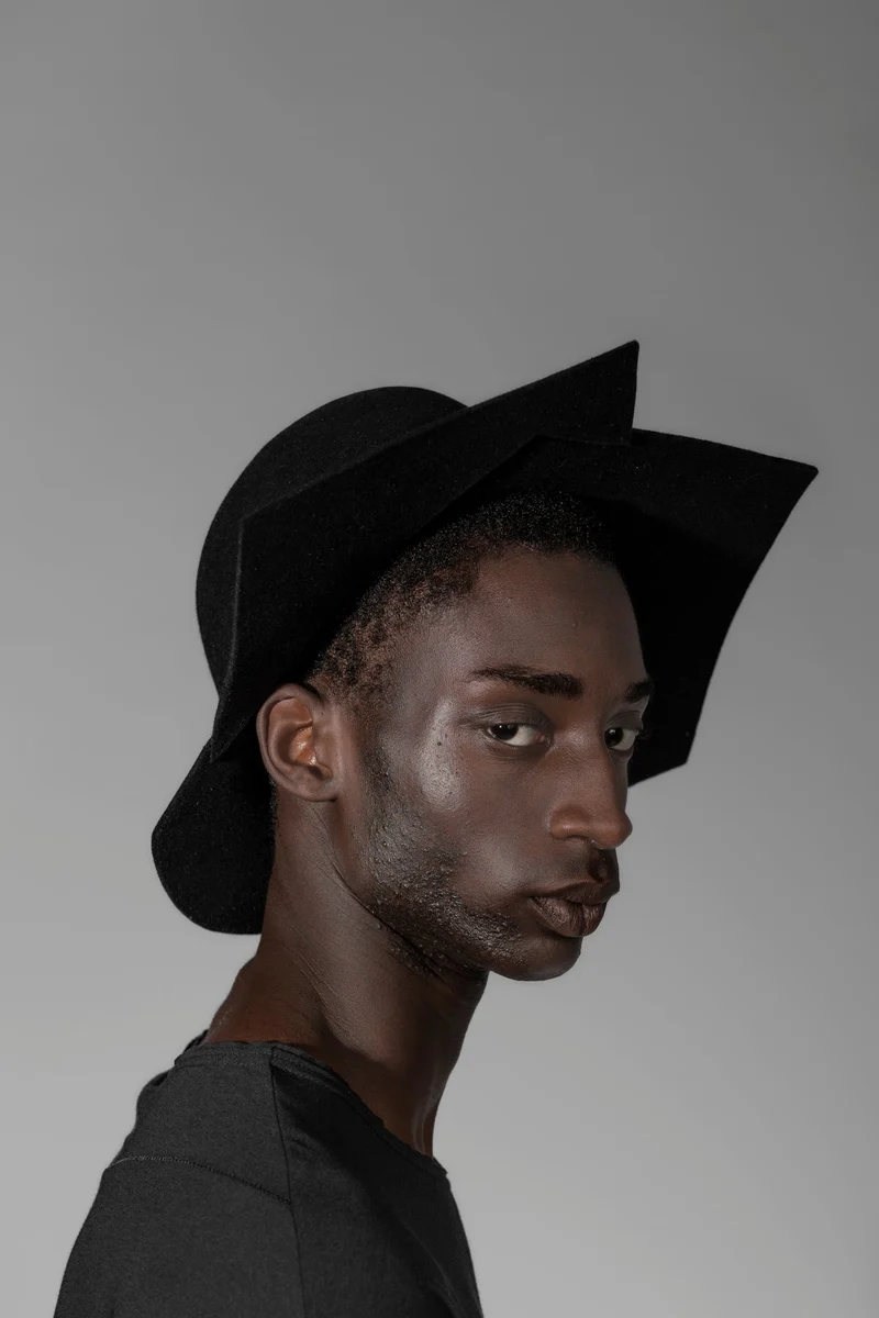 eigensinnig wien x Mühlbauer | Bowie | Extravaganter, schwarzer Designer Fedora Hut aus Haarfilz