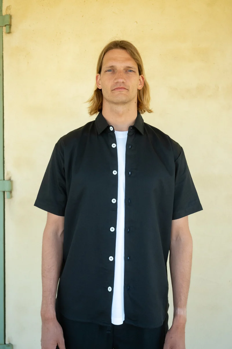 Dunkelblaues Hemd Faro aus Leinen-Tencel von Salzwasser