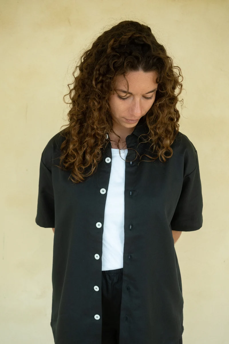 Dunkelblaues Hemd Faro aus Leinen-Tencel von Salzwasser