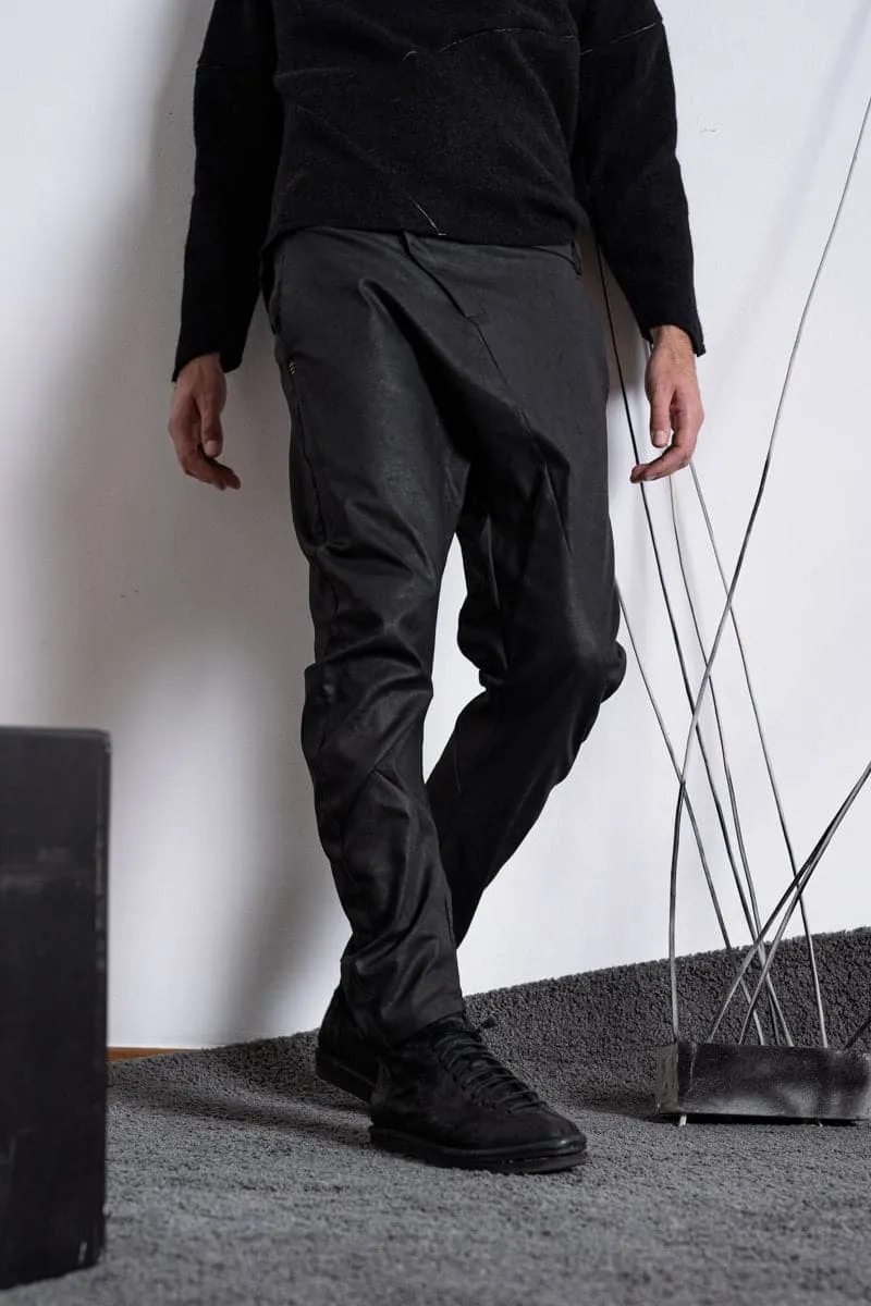 eigensinnig wien | Diderot | Dekonstruierte, beschichtete Hose in Schwarz