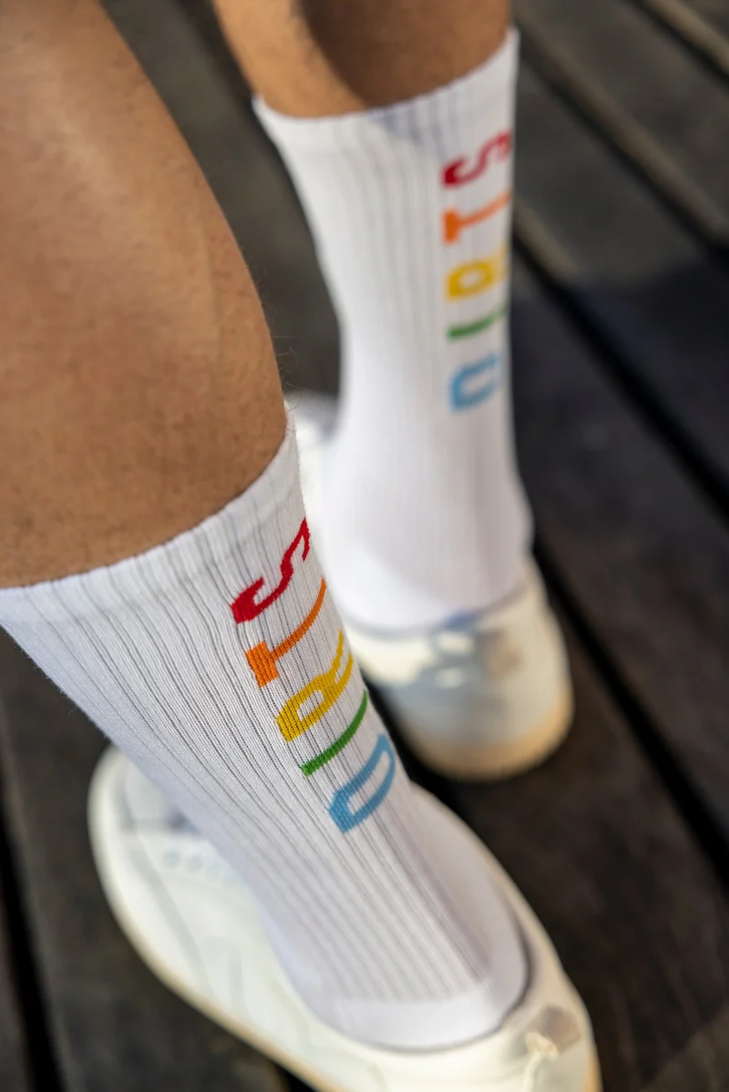 Bunte Socken Rainbow 2.0 aus Bio-Baumwolle von DIRTS