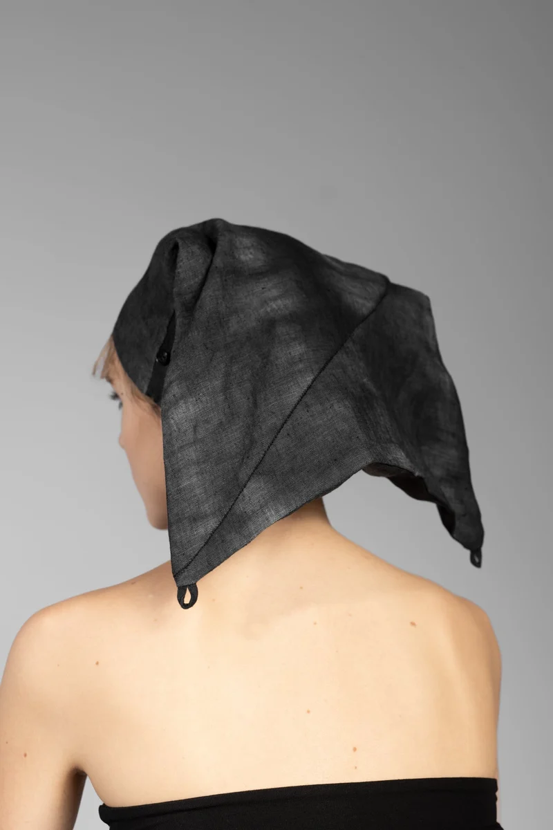 eigensinnig wien | Till | Extravaganter Designer Long Beanie aus Leinen in Grau