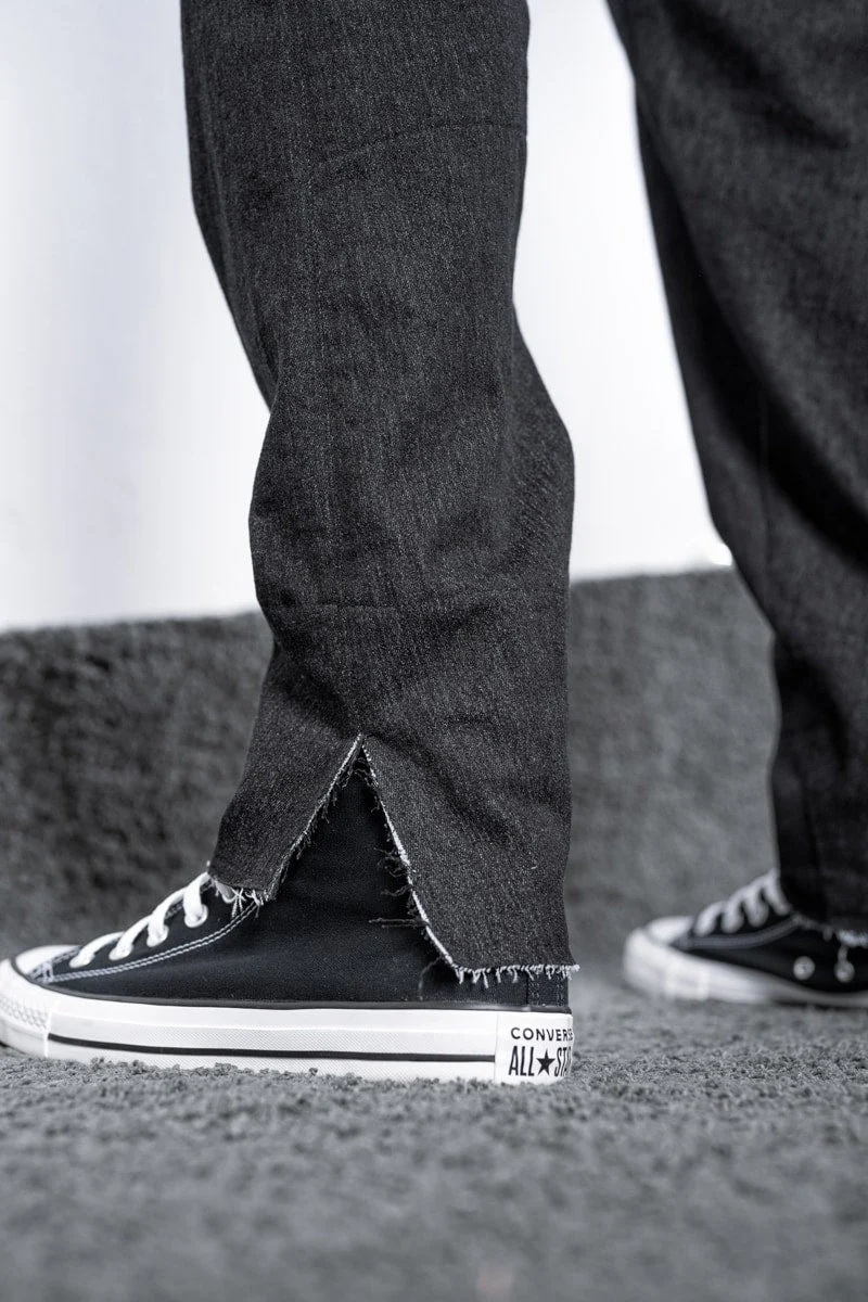eigensinnig wien | Goethe | Baggy Jeans für Damen und Herren aus Baumwolle in Grau