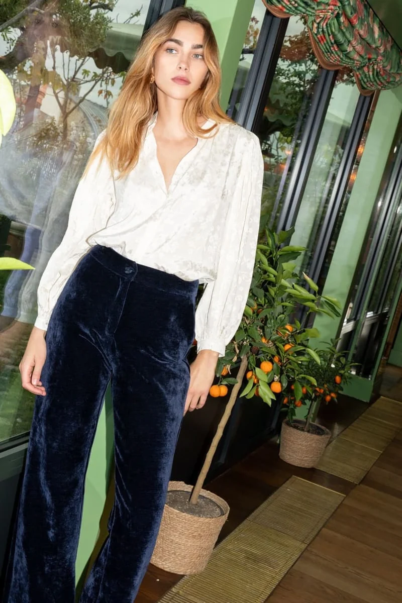 Blaue Hose Laurier aus Modal von Avani