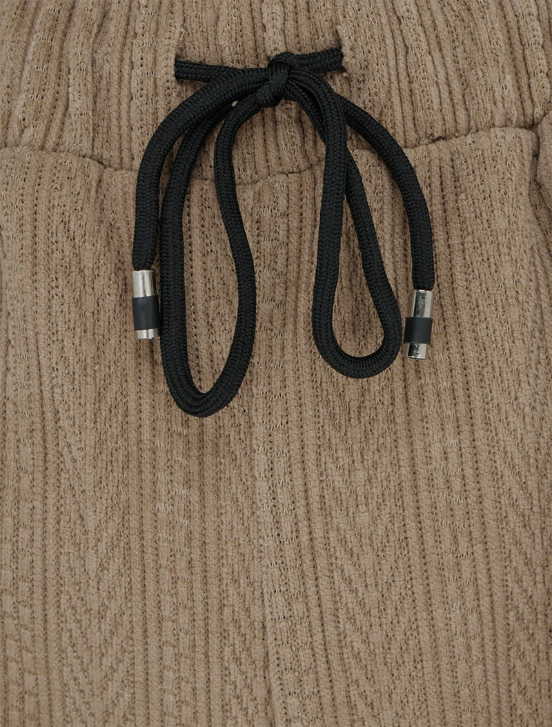 Gerade geschnittene Hose aus Samt im Strickstil - Maulwurf