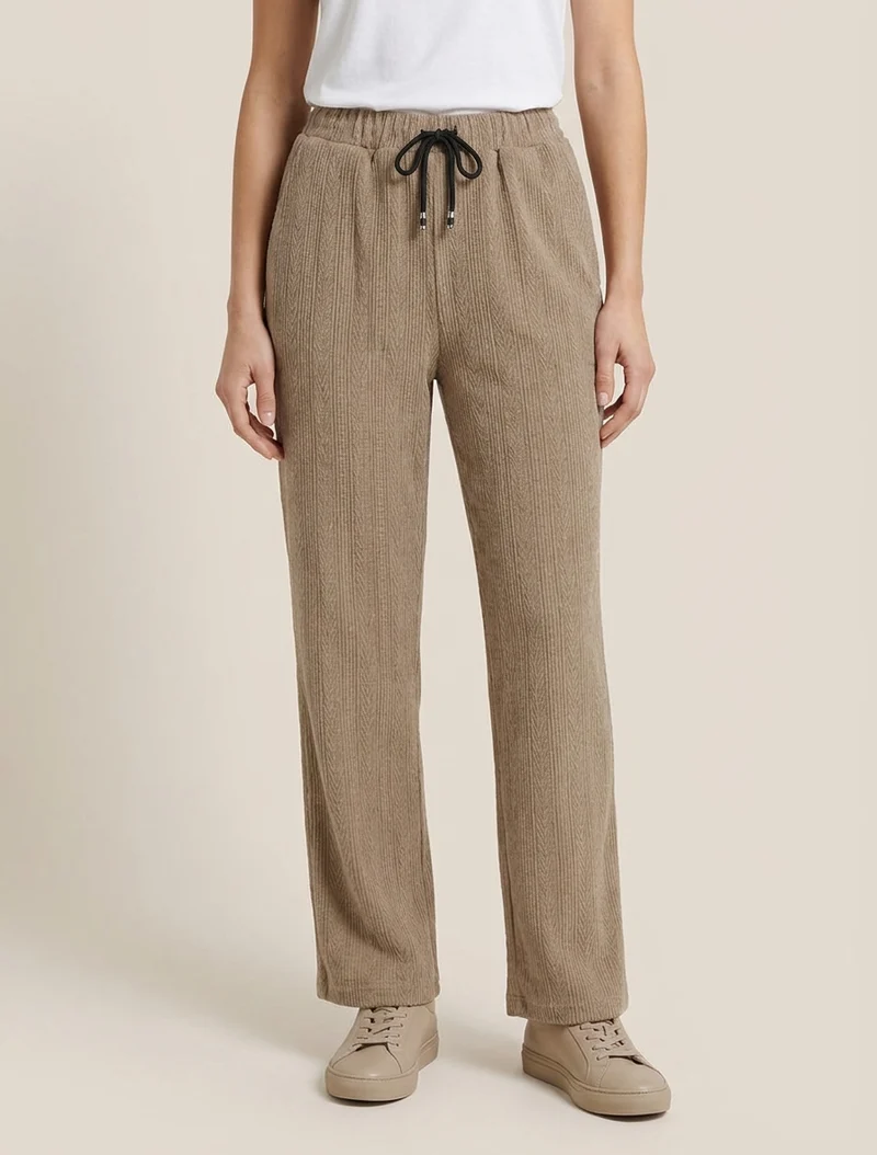 Gerade geschnittene Hose aus Samt im Strickstil - Maulwurf