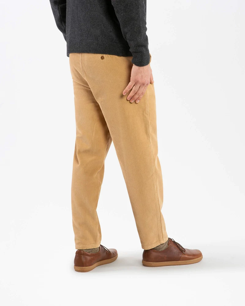 Gelbe Kordhose marmot aus 100% Bio-Baumwolle von Matona