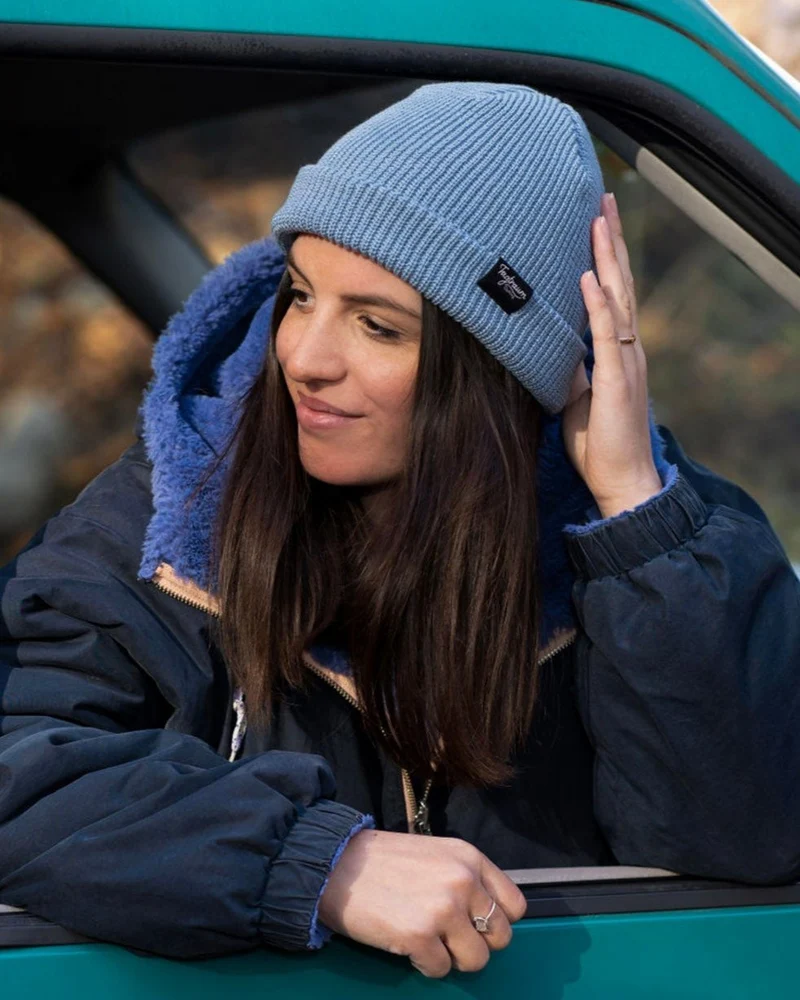 Graublaue Mütze aus 100% Bio-Baumwolle von Tagtraum Clothing