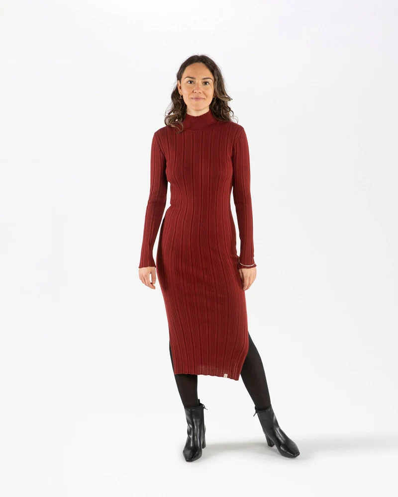 Rotes Strickkleid maroon aus 100% Bio-Baumwolle von Matona