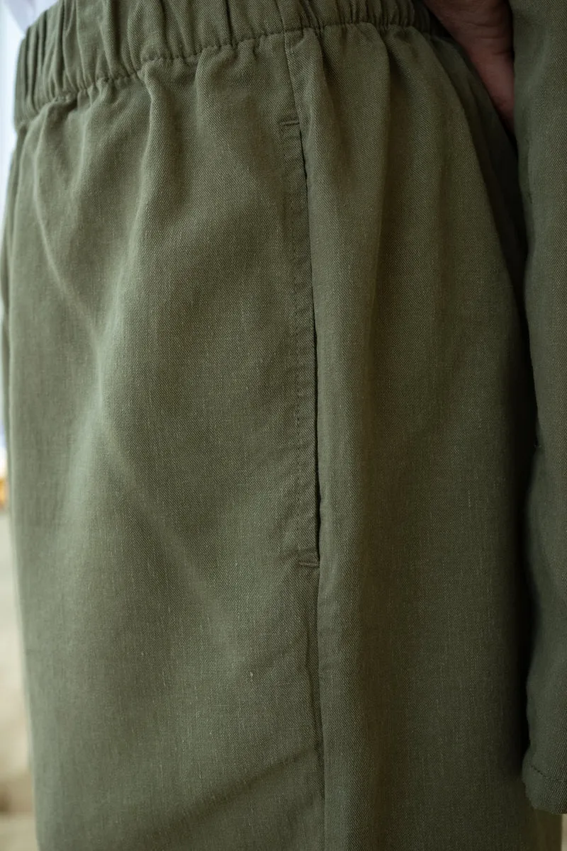 Olivegrüne Leinen-Shorts Luma aus Leinen-Tencel von Salzwasser