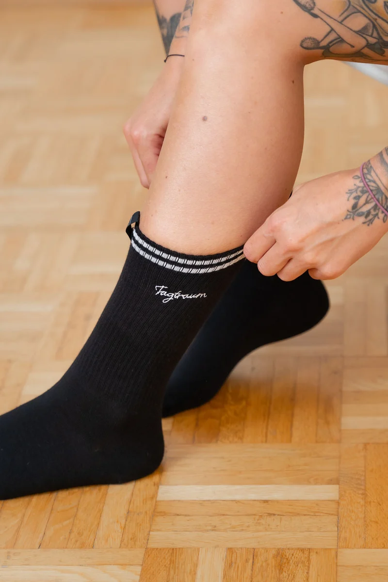 Schwarze Tennis Socken 3er-Set von Tagtraum Clothing