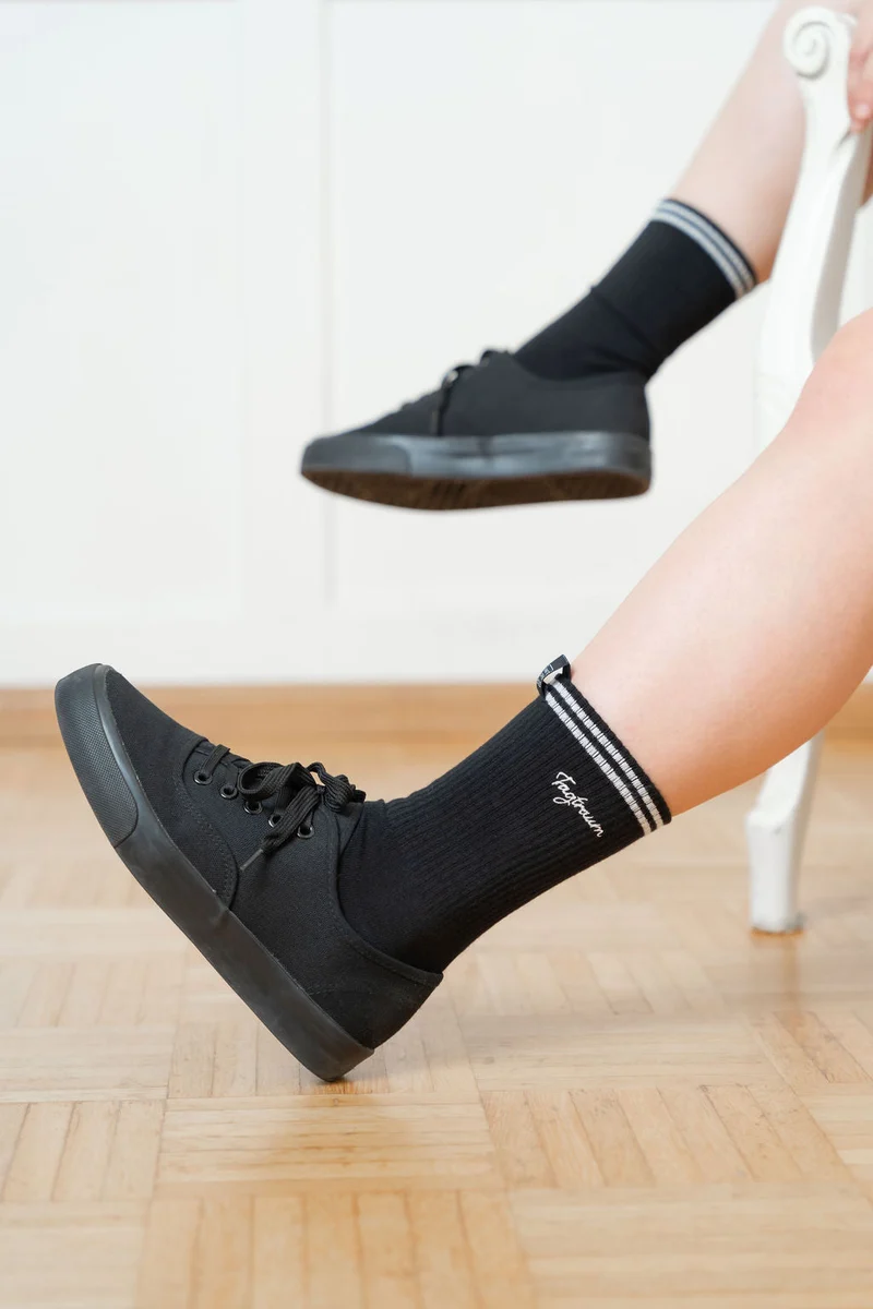 Schwarze Tennis Socken 3er-Set von Tagtraum Clothing