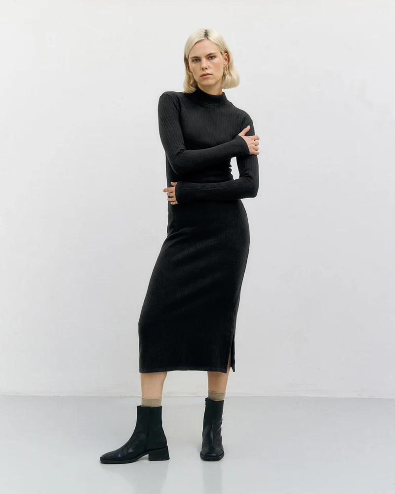 Schwarzes Kleid aus 100% Bio-Baumwolle von Rotholz