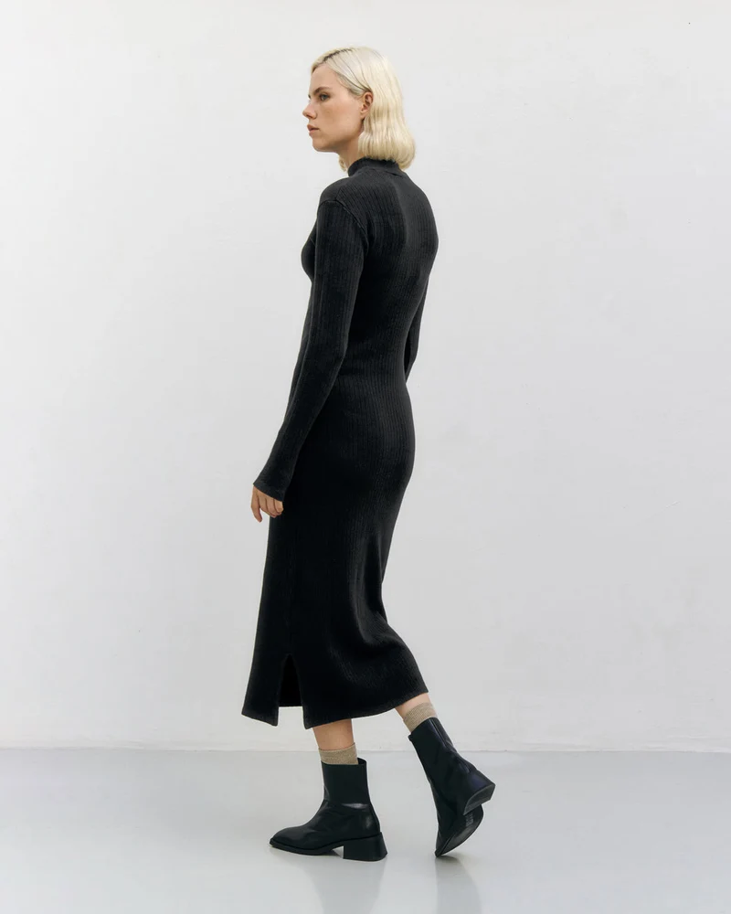 Schwarzes Kleid aus 100% Bio-Baumwolle von Rotholz