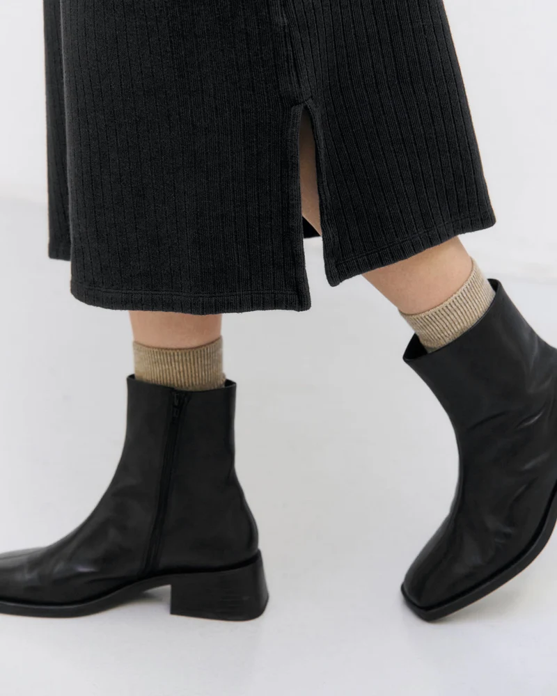 Schwarzes Kleid aus 100% Bio-Baumwolle von Rotholz