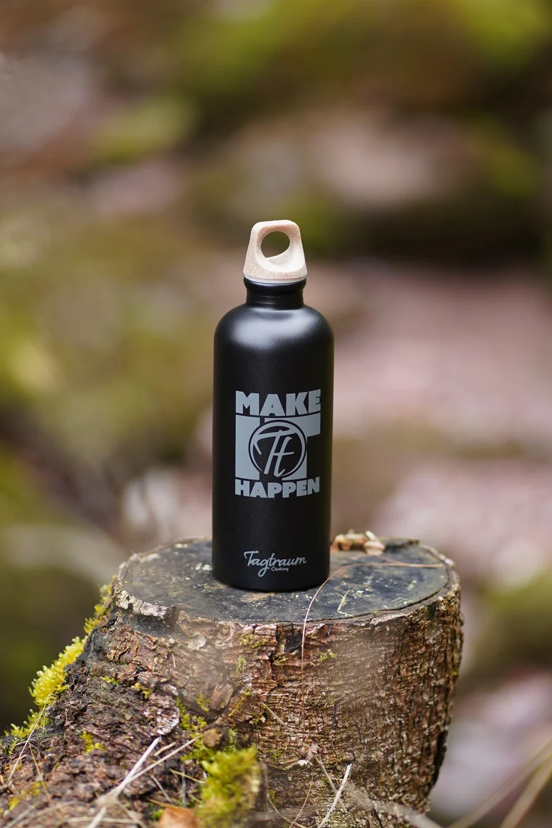 Schwarze Trinkflasche Make it happen von Tagtraum Clothing