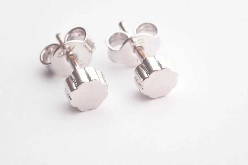 Ohrstecker FLOWER POWER Mini Stud aus Silber von V Design Lab