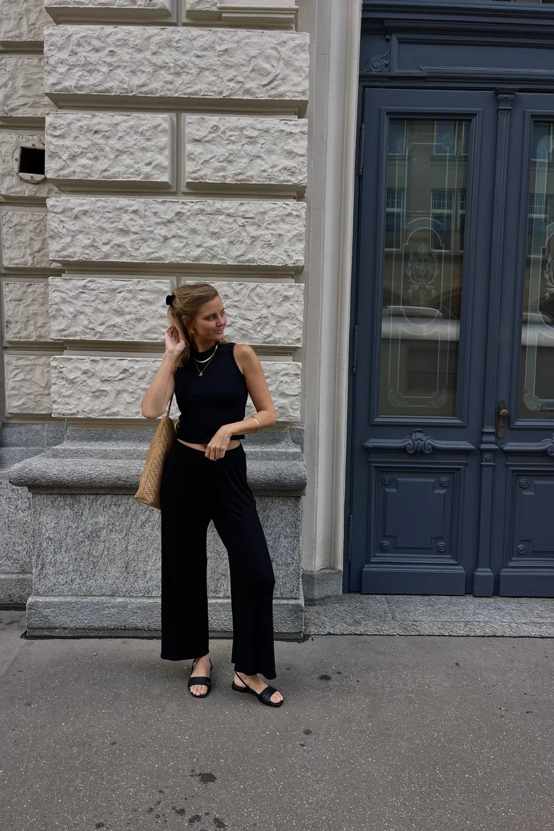 Schwarzes Top aus Modal von Pura Clothing