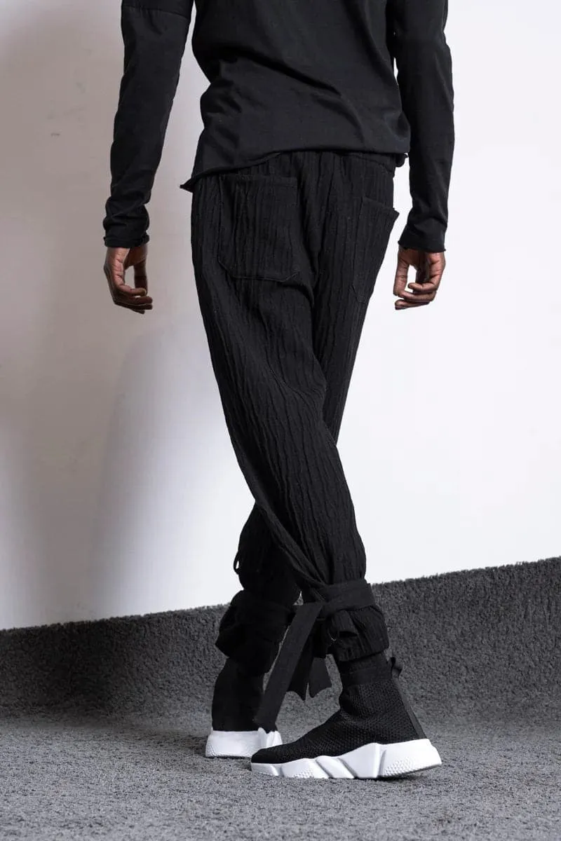 eigensinnig wien | Feyerabend | Cropped Jogpants für Damen und Herren aus Wolle in Schwarz