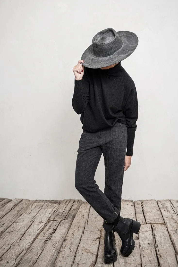 eigensinnig wien | Didion | Slim Fit Damenhose aus Leinen in anthrazit