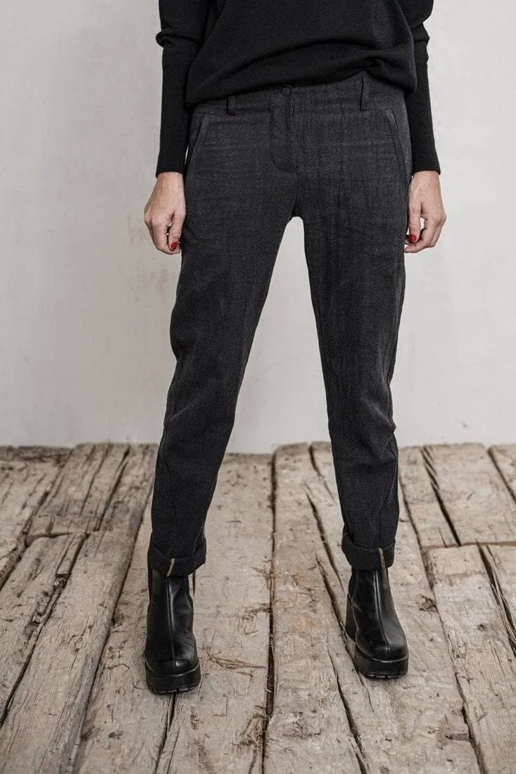 eigensinnig wien | Didion | Slim Fit Damenhose aus Leinen in anthrazit