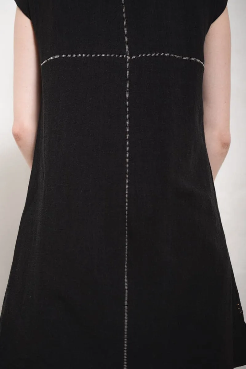 eigensinnig wien | Weil | Lange Bluse und leichtes Sommerkleid aus Leinen in schwarz