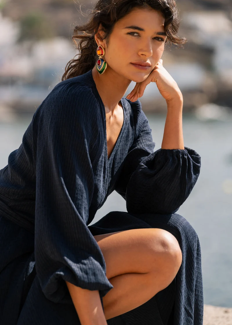 Beatrix Kleid in Navy aus Ecovero™ und Cupro™ von Komana