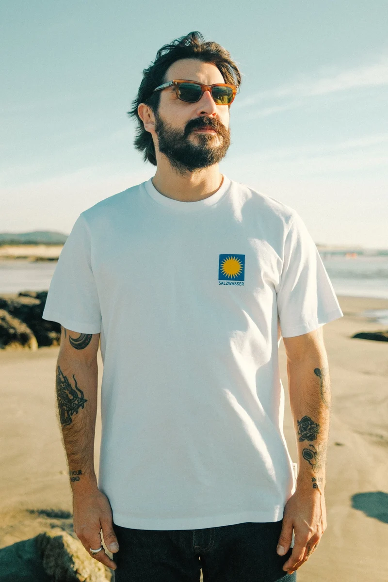 Weisses T-Shirt Atlantis aus Bio-Baumwolle von Sickfaces x SALZWASSER