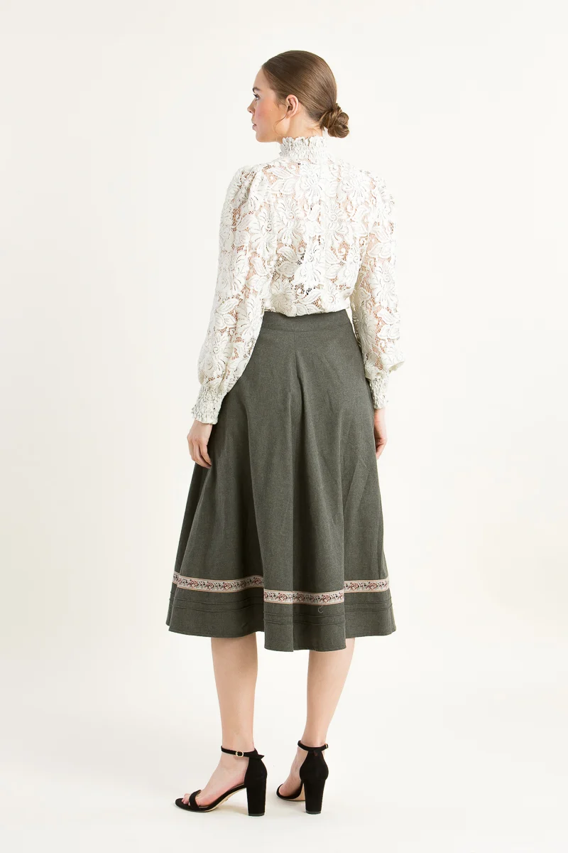 Kinga Mathe Spitzen-Trachtenbluse Aurelia ivory