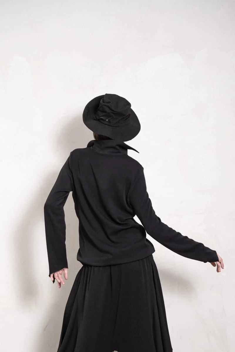 eigensinnig wien | Colette | Schwarze, elegante Bluse für Damen