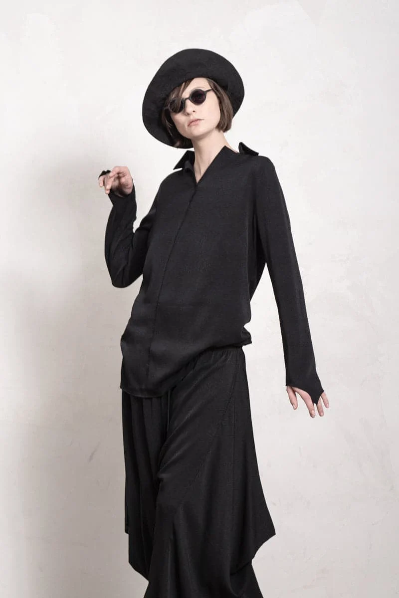 eigensinnig wien | Colette | Schwarze, elegante Bluse für Damen