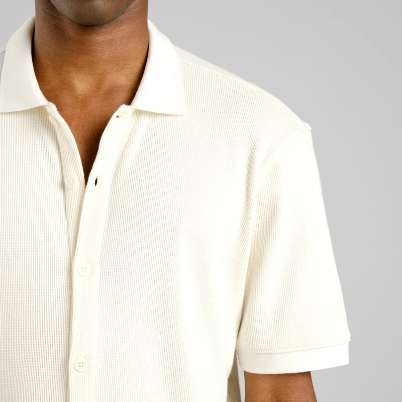 Kurzarm-Hemd Falkvik aus 100% Bio Baumwolle in offwhite von Dedicated