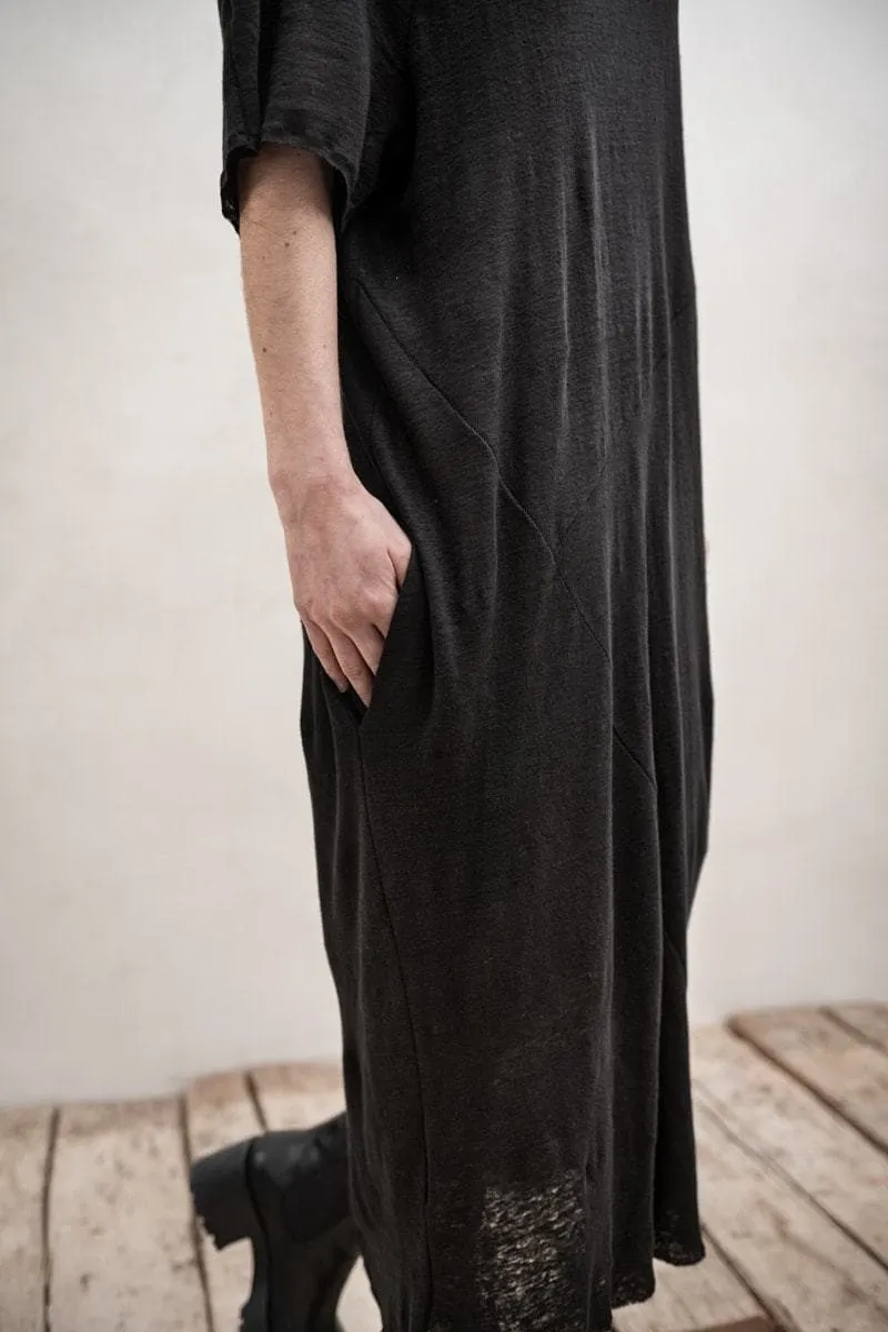 eigensinnig wien | Gracián | Leichtes, schmales Sommerkleid aus Leinen in Schwarz