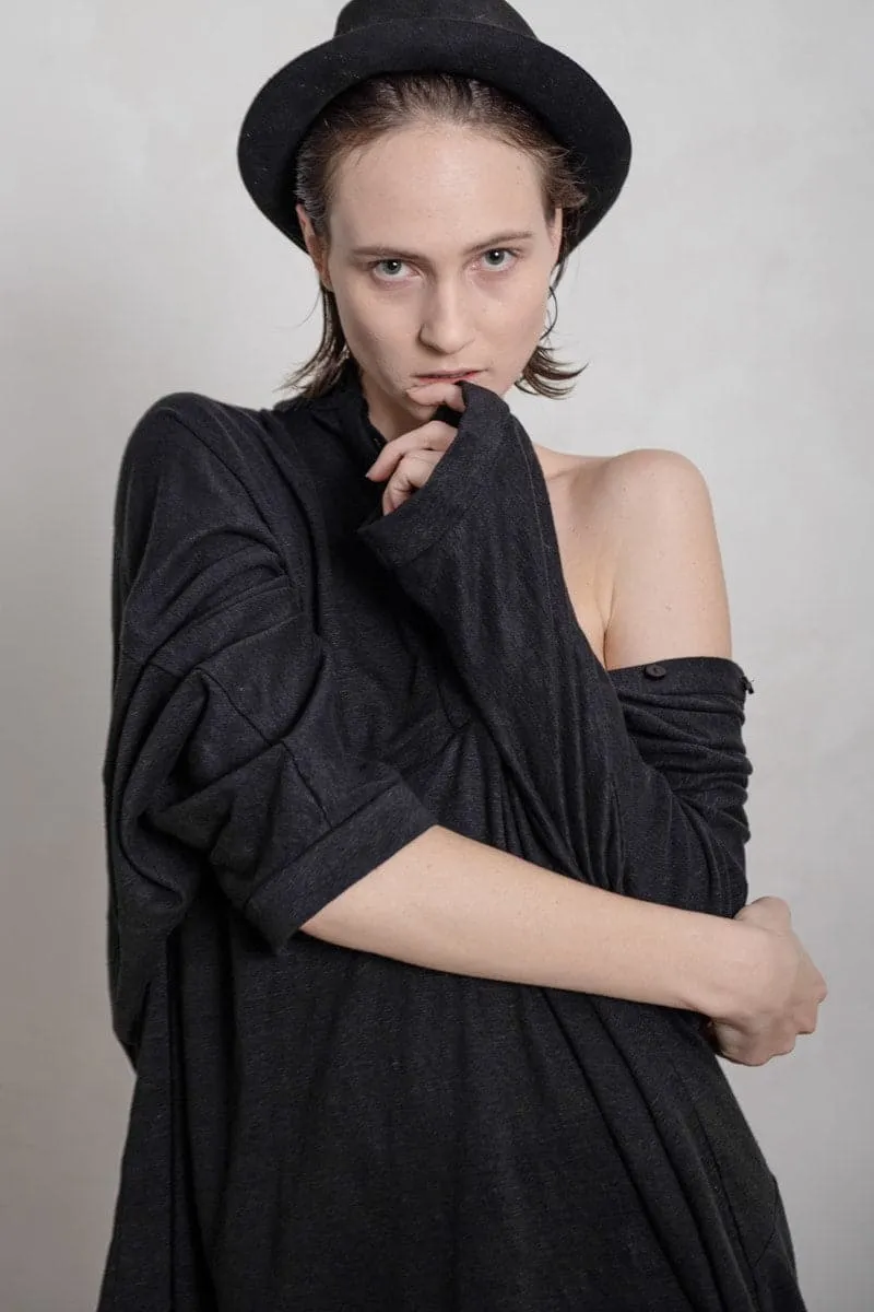 eigensinnig wien | Cicero | Außergewöhnliche Oversize Bluse aus Leinen in Schwarz