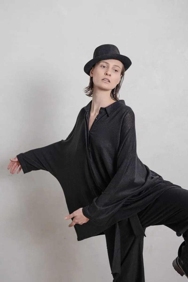 eigensinnig wien | Cicero | Außergewöhnliche Oversize Bluse aus Leinen in Schwarz