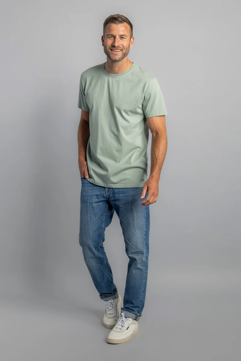 Premium Blank T-Shirt STANDARD
