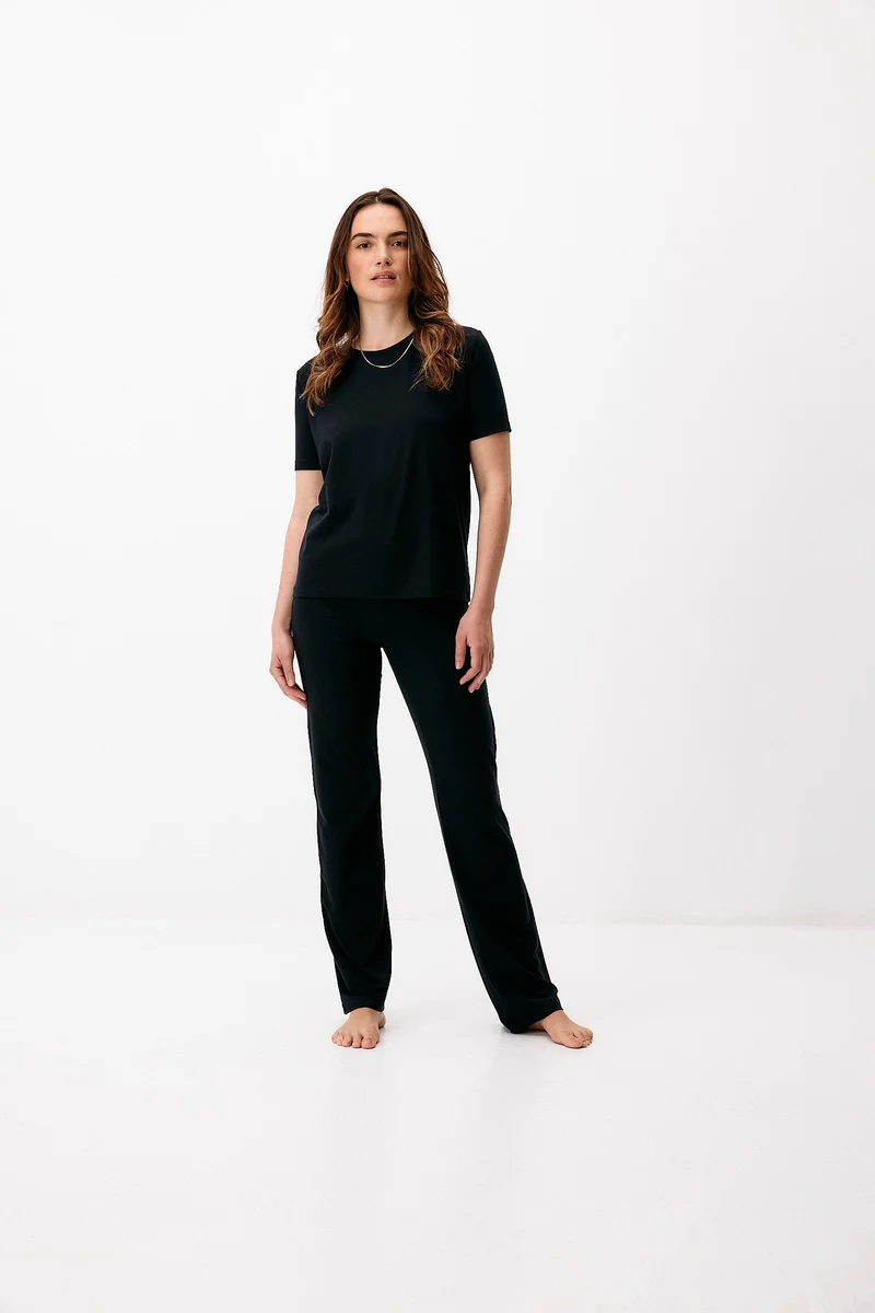 Schwarzes T-Shirt Neo Classic aus Lenzing von Moya Kala