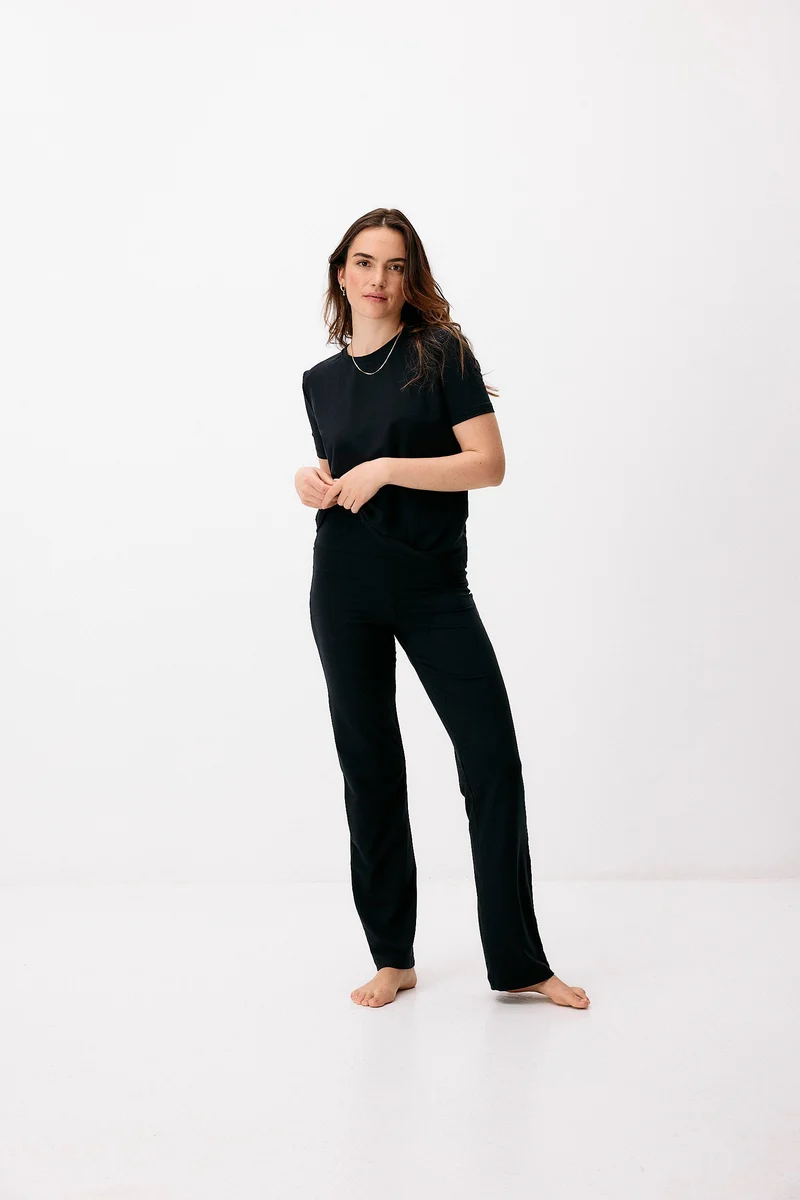 Schwarzes T-Shirt Neo Classic aus Lenzing von Moya Kala