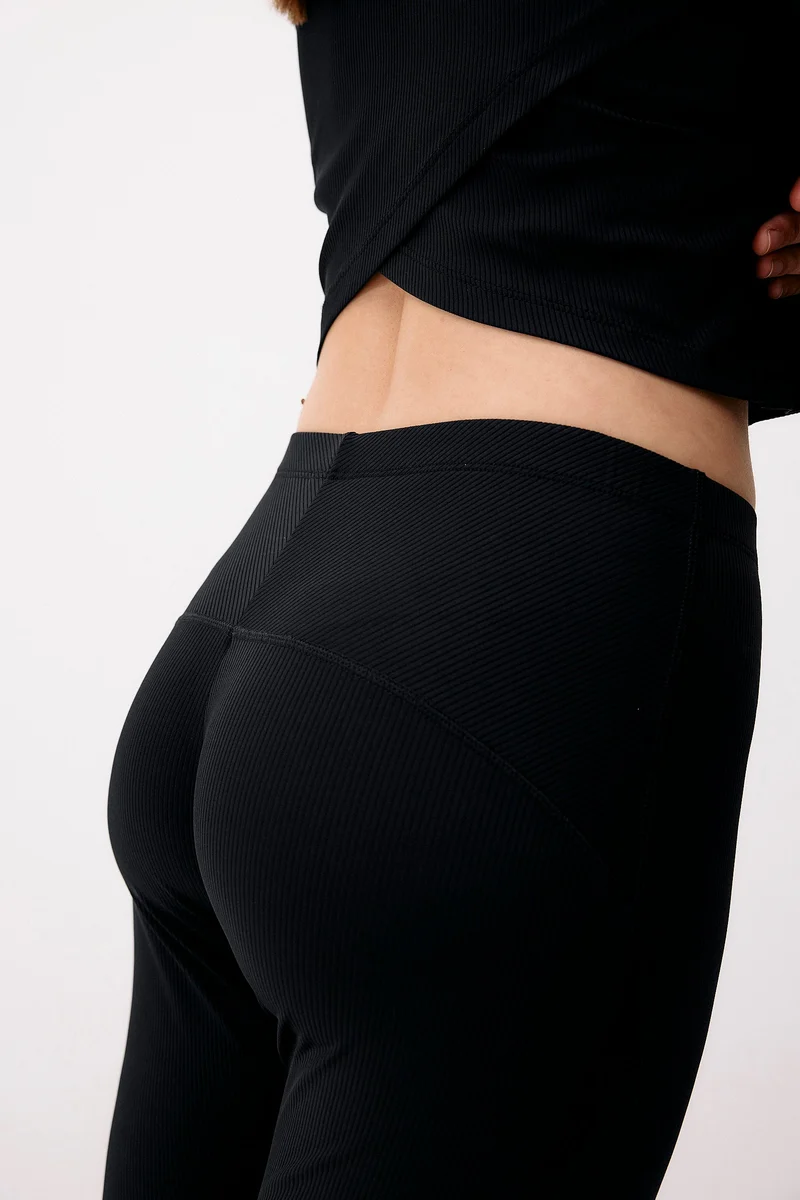 Dunkelblaue Hybrid Leggings aus recyceltem Polyamid von Moya Kala