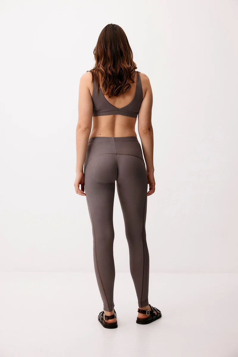 Graue Hybrid Leggings aus recyceltem Polyamid von Moya Kala