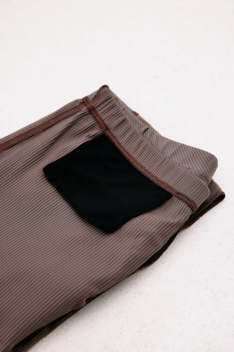 Graue Hybrid Leggings aus recyceltem Polyamid von Moya Kala