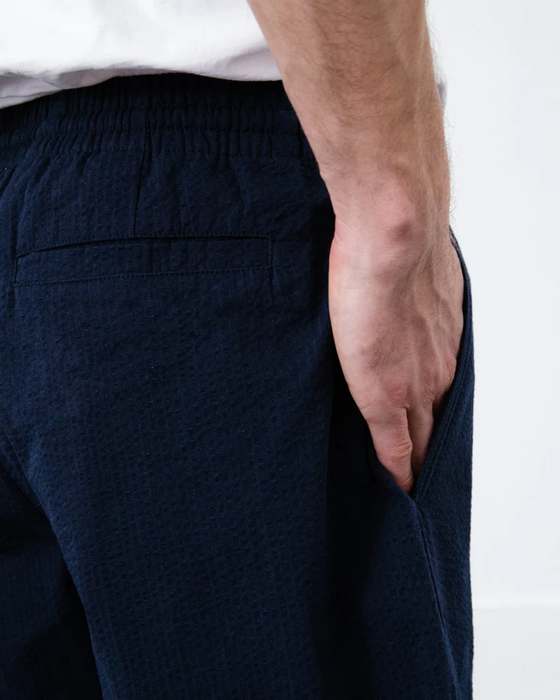 Dunkelblaue Hose aus 100% Bio-Baumwolle von Rotholz