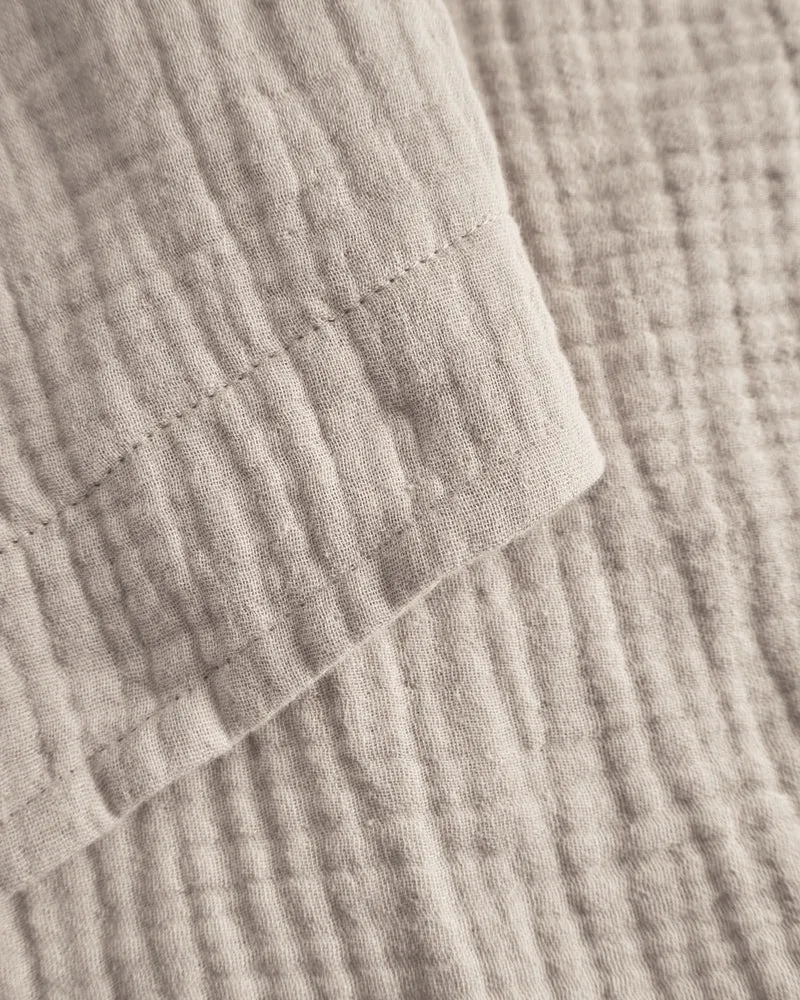 Beige kurze Hose aus 100% Bio-Baumwolle von Rotholz