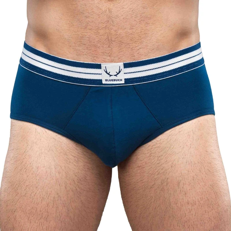 Marineblaue Unterhose mit blauen Nähten aus Bio-Baumwolle von Bluebuck