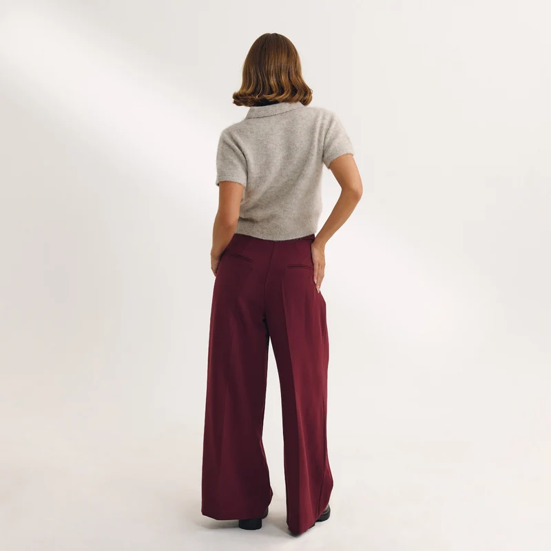 Taillierte Hose mit Weitem Bein - Kirschlack