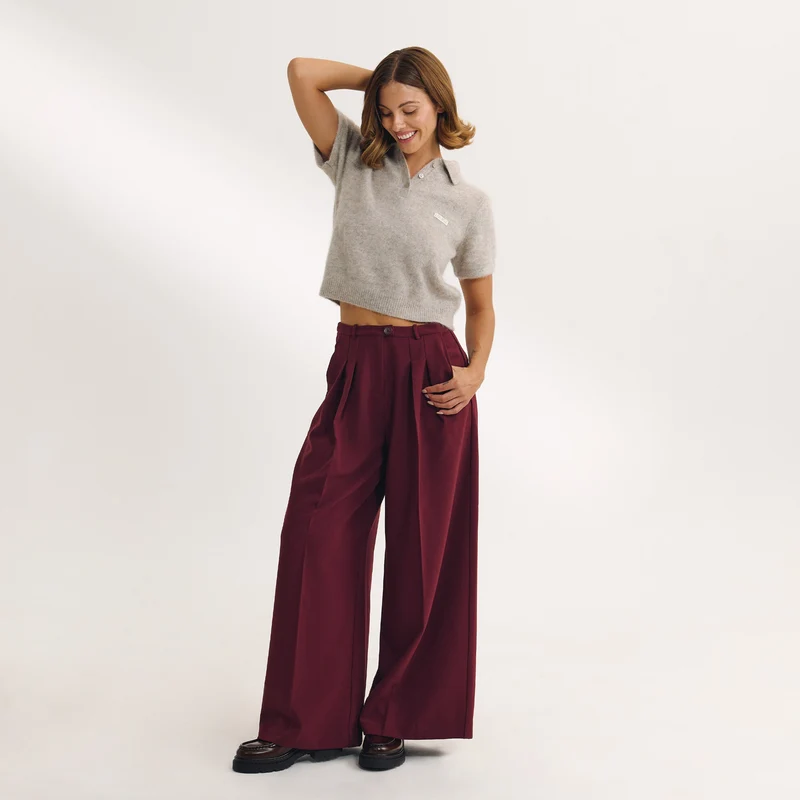 Taillierte Hose mit Weitem Bein - Kirschlack
