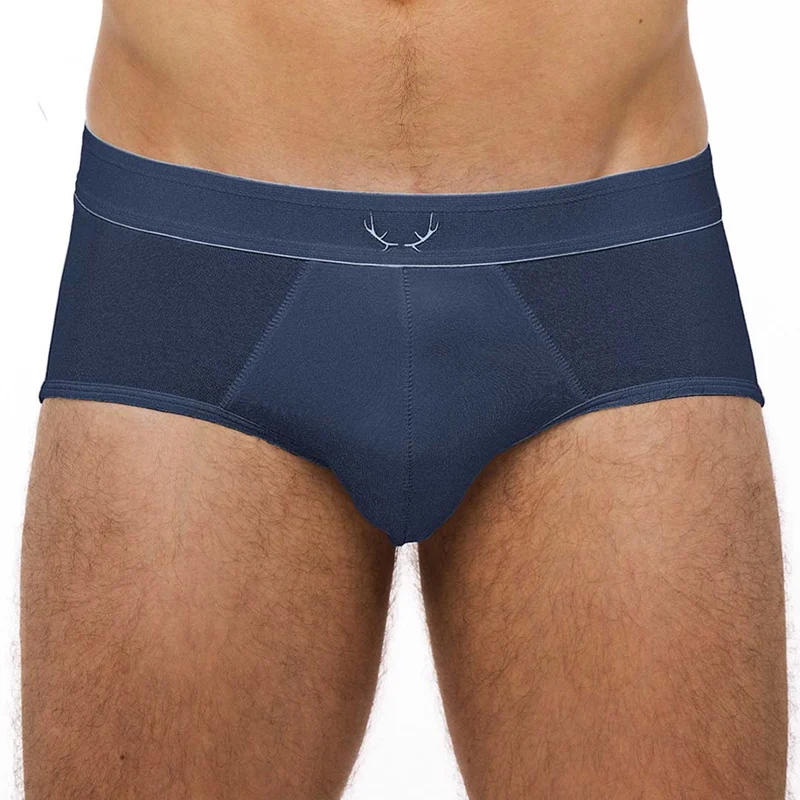 Herren-Slip aus recycelter Baumwolle in Dunkelblau von Bluebuck